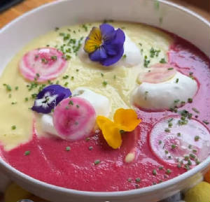 ENTREES/soupe_betterave_chantilly_au_chevre.jpg