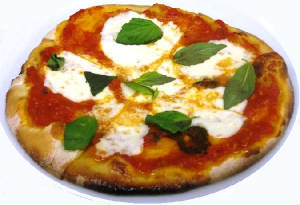SAVORY/pizza_tomato_mozarela_basil.jpg